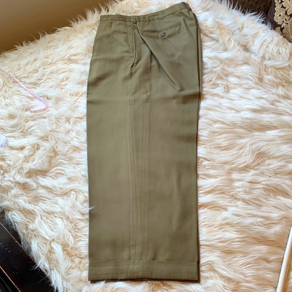 Men’s Perry Ellis Pleated and Cuffed Khaki Dress Pants Size 32 x 30 - Picture 1 of 7